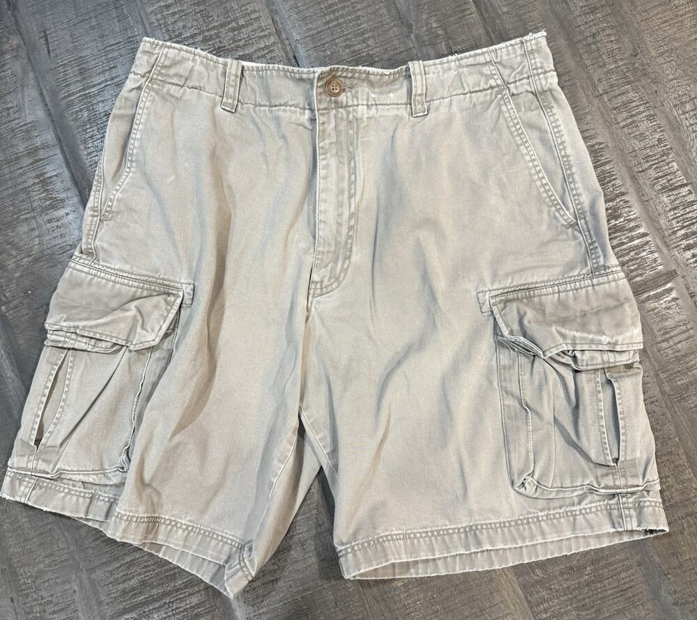 J CREW MEN’S CARGO SHORTS SZ 35